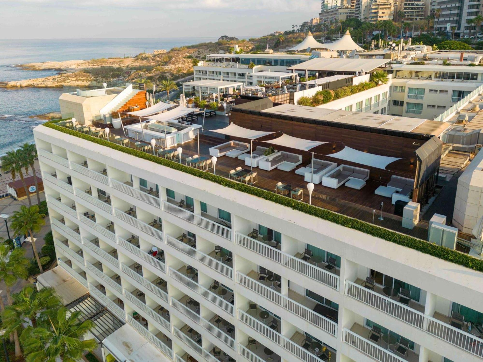 Moevenpick Hotel Beirut Bagian luar foto