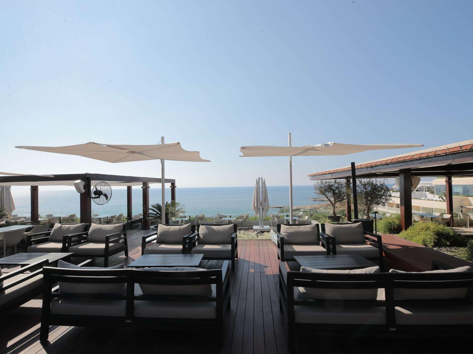 Moevenpick Hotel Beirut Bagian luar foto