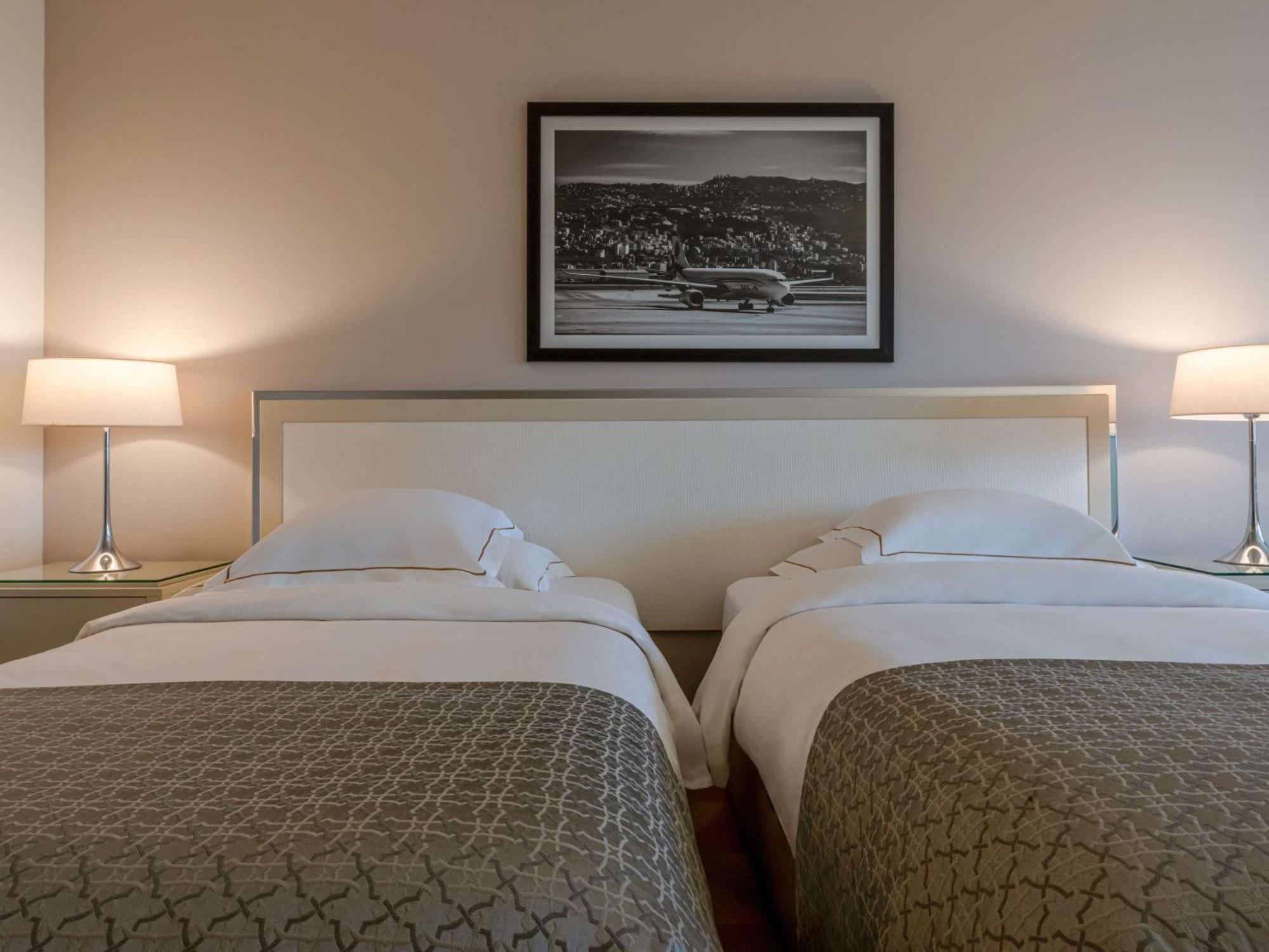 Moevenpick Hotel Beirut Bagian luar foto